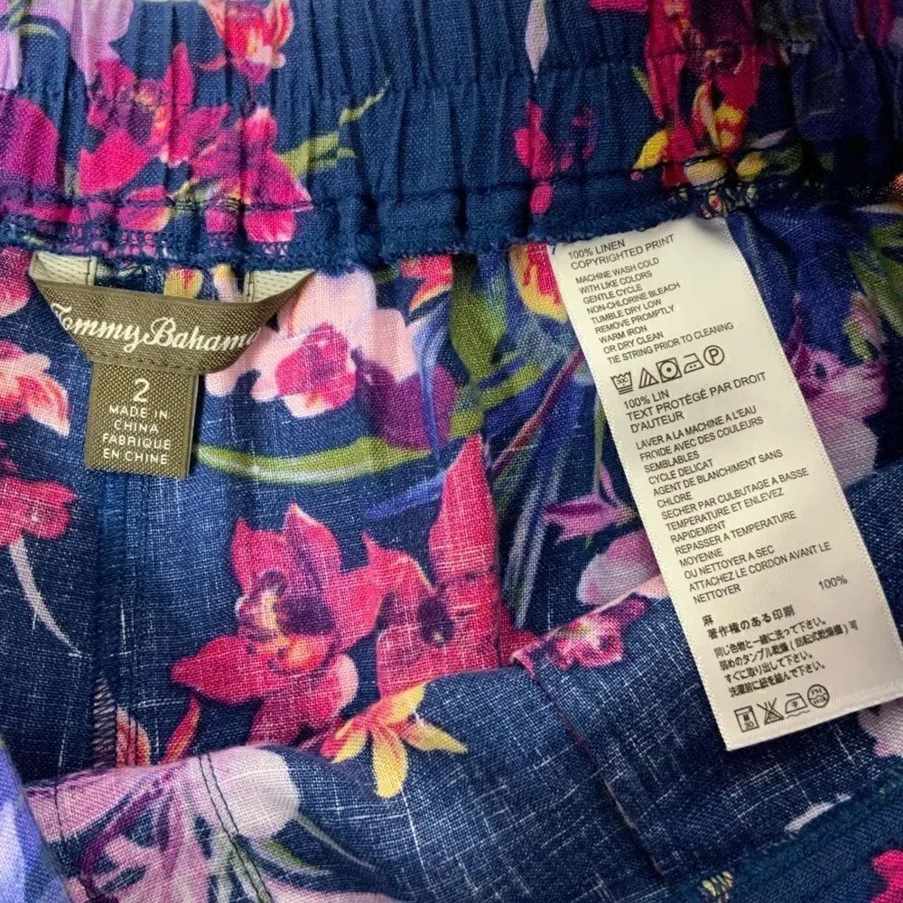 Women’s Tommy Bahama linen floral shorts - Picture 2 of 2